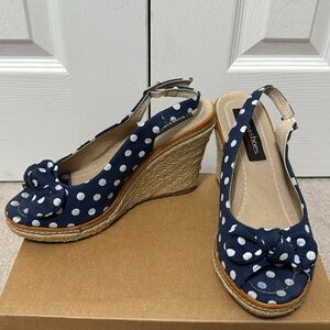 TOWN SHOES Polka Dot Navy Blue Wedge heels sandals